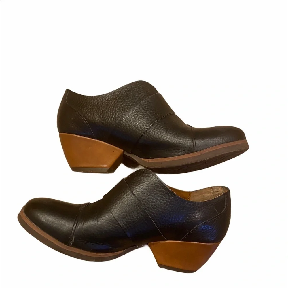 Kork ease black booties